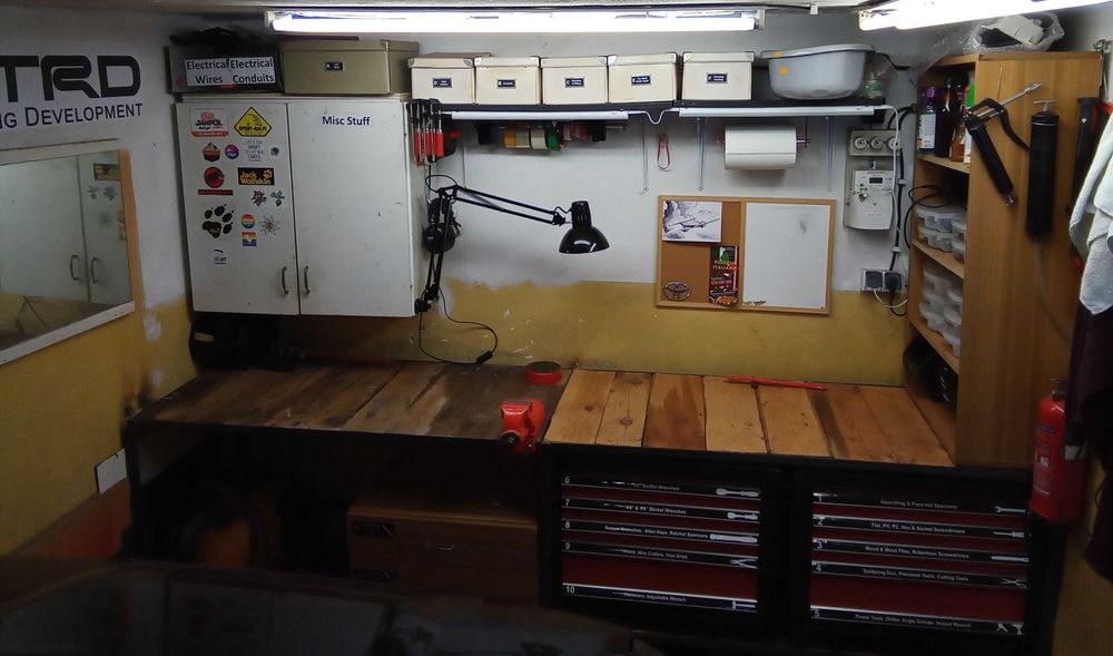 Garaz murowany, centrum miasta, Hutnicza