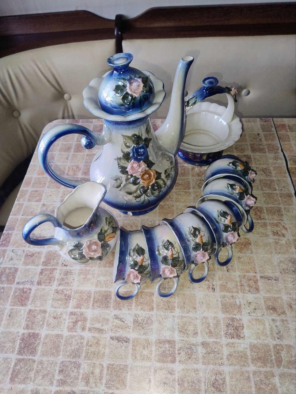 Продам чайный сервиз красивый