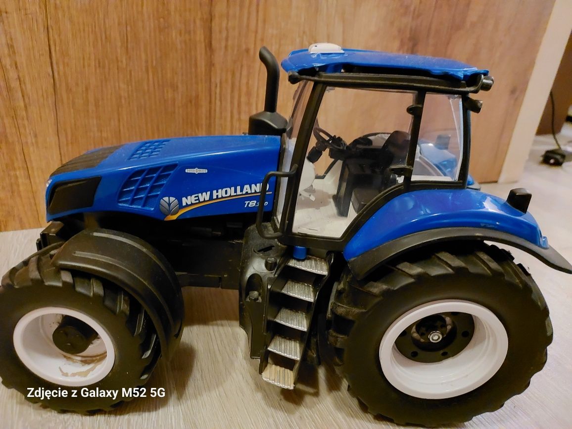 Traktor new holland