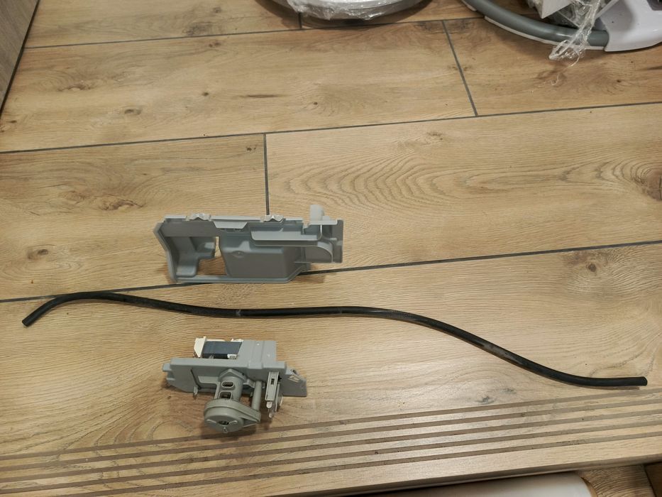 Pompka kondensatu do suszarki Bosch