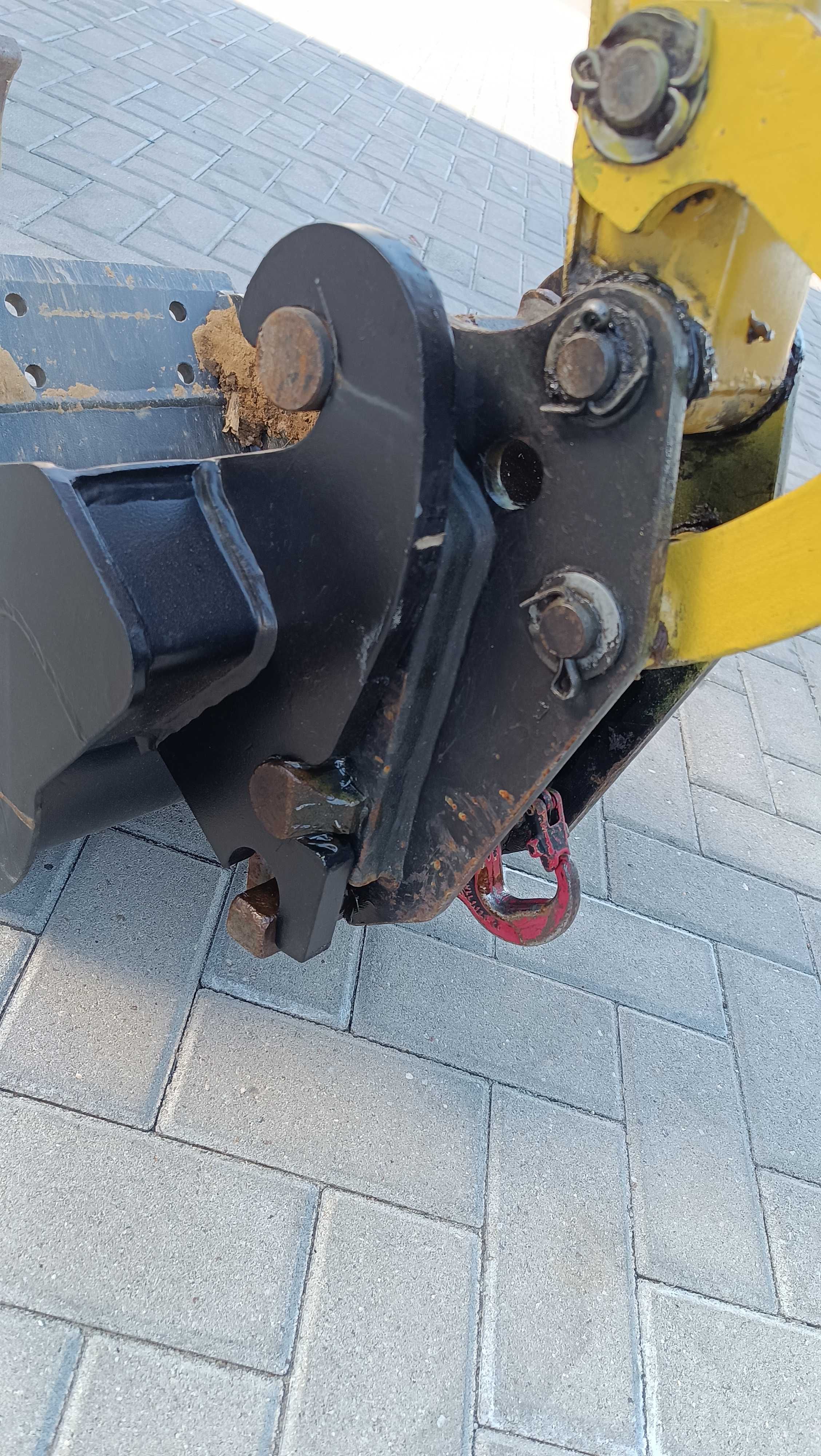 Mini giratória Yanmar SV08-1