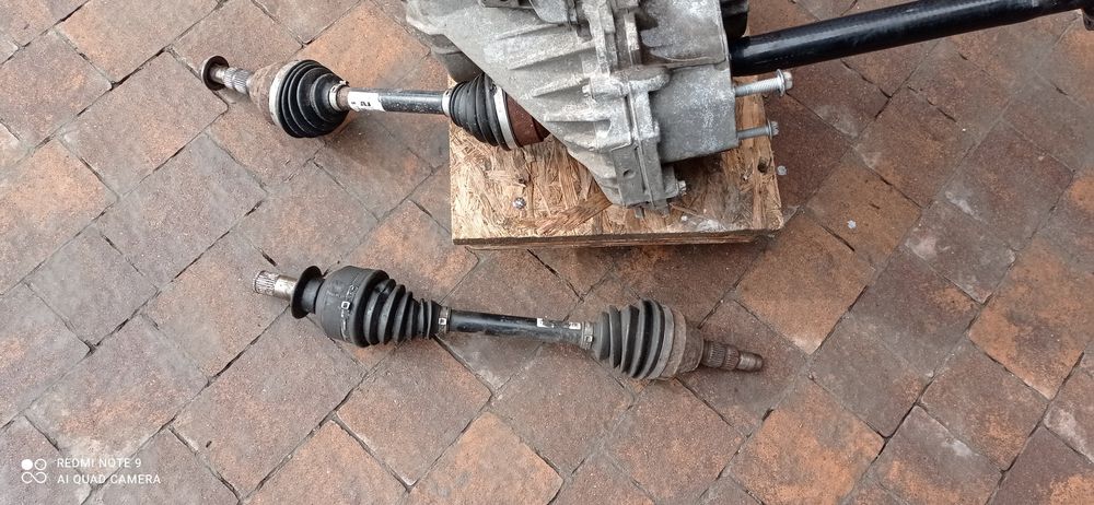 Skrzynia biegów /F40 Opel Insignia 160 km/ 2010/