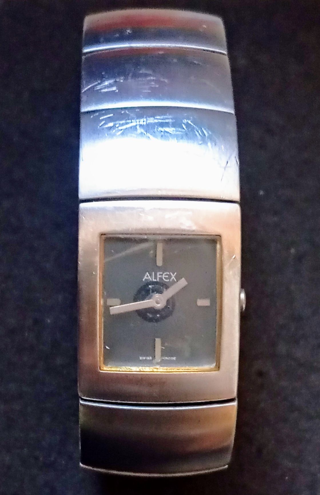 Relógio Alfex 5442.