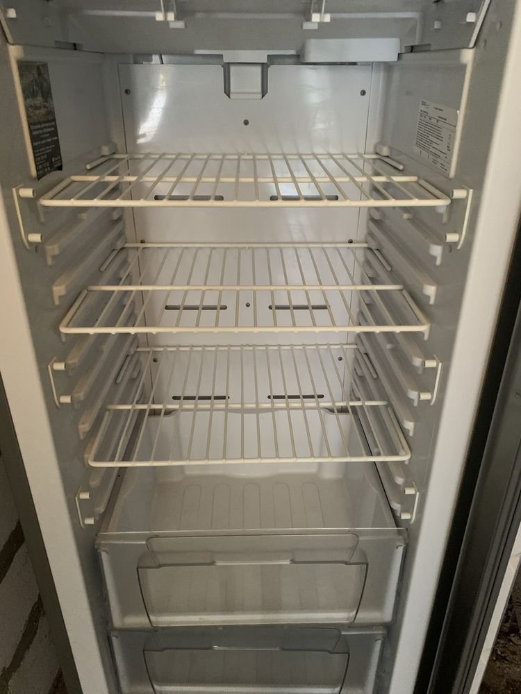 Морозильна камера Hotpoint ariston RMUP167XNFH