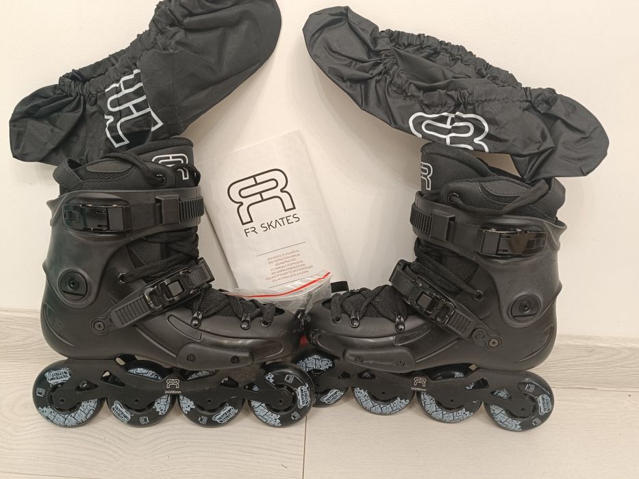 Продам роліки fr skates fr1