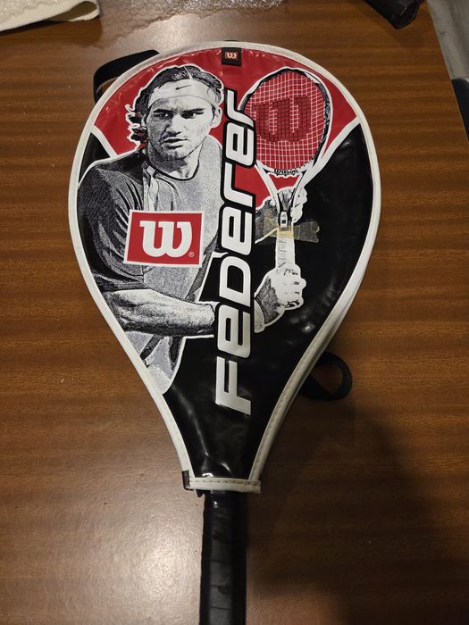 Raquete Wilson Roger Federer Junior com capa