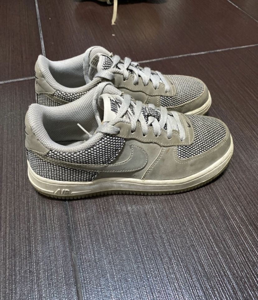 Air force cinzentas