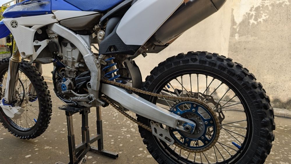 Yamaha YZ450F 2012 com extras