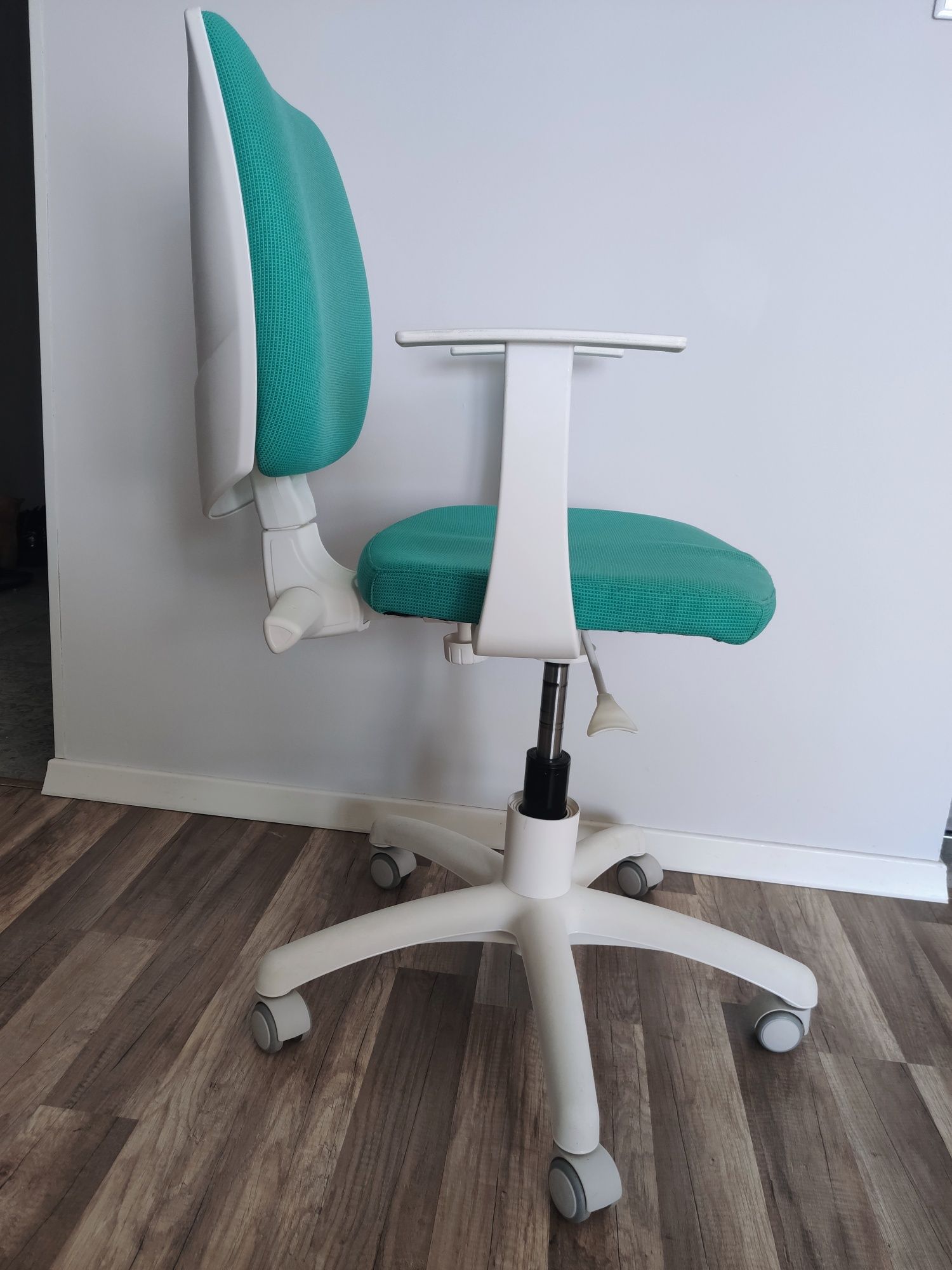 Fotel biurowy krzesło biurowe białe