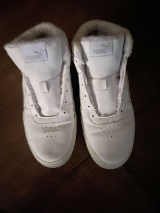 Кеди на хутрі ,оригінал puma,білі