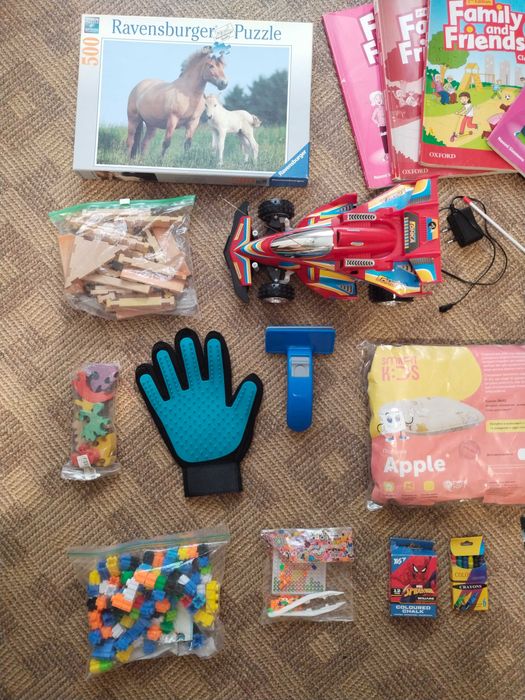 Машина і вертоліт на управлінні, конструктор робот