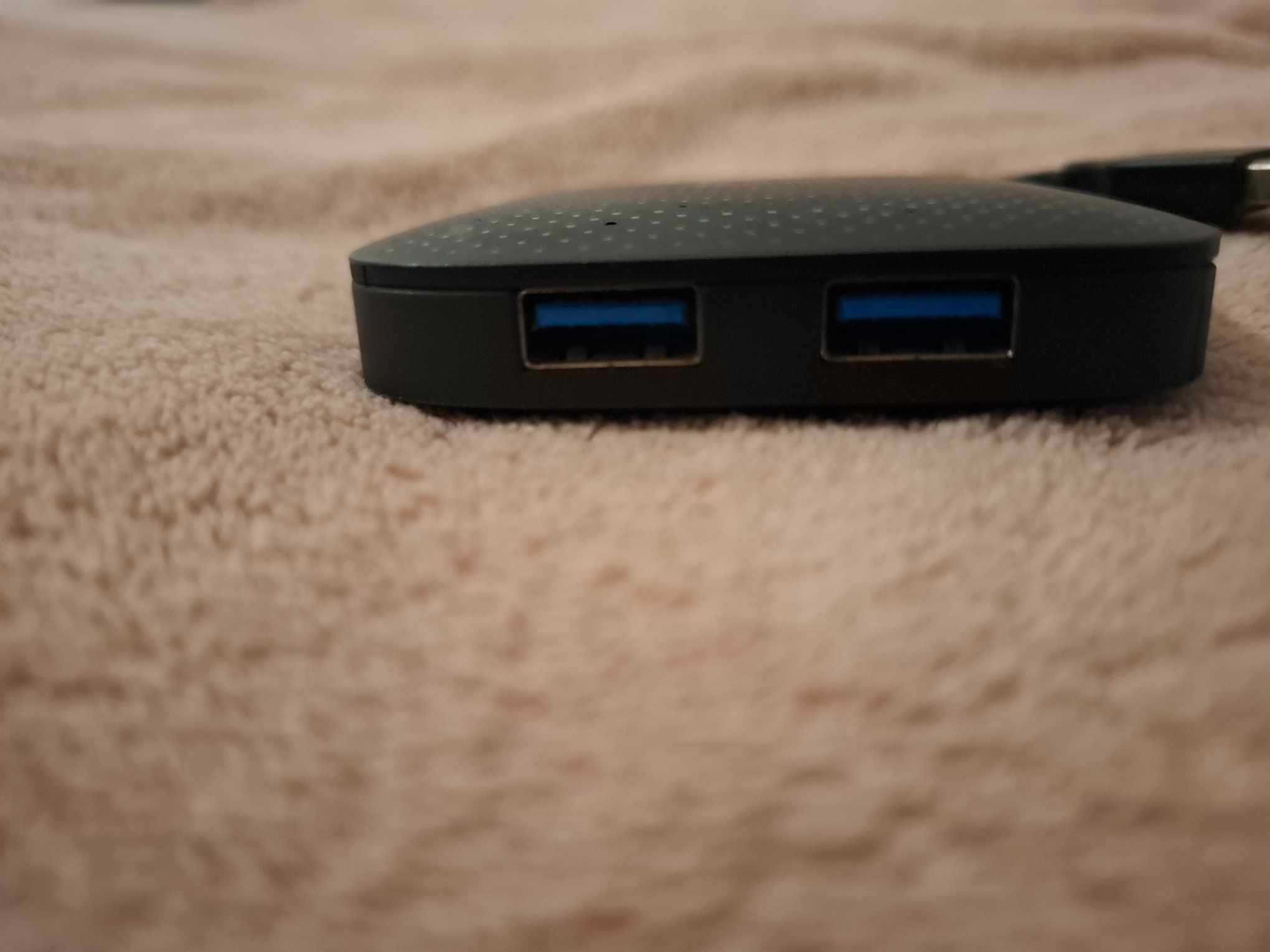 Hub TP-link com 4 entradas