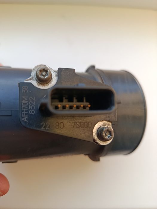 Продам расходомер Ниссан Альмера классик