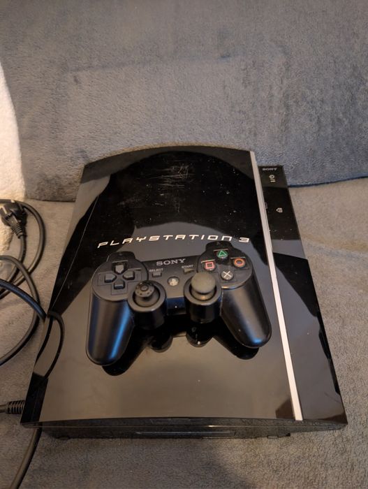 PS3 com comando (não arranca)