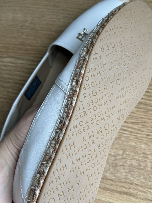 Еспадрилі жіночі білі шкіряні tommy hilfiger 39