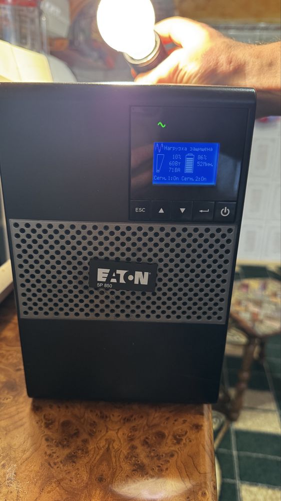 ДБЖ,УПС,Безперебійник Eaton 5p-850G