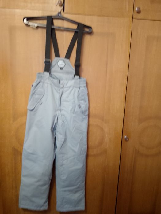 Штани з підтяжками