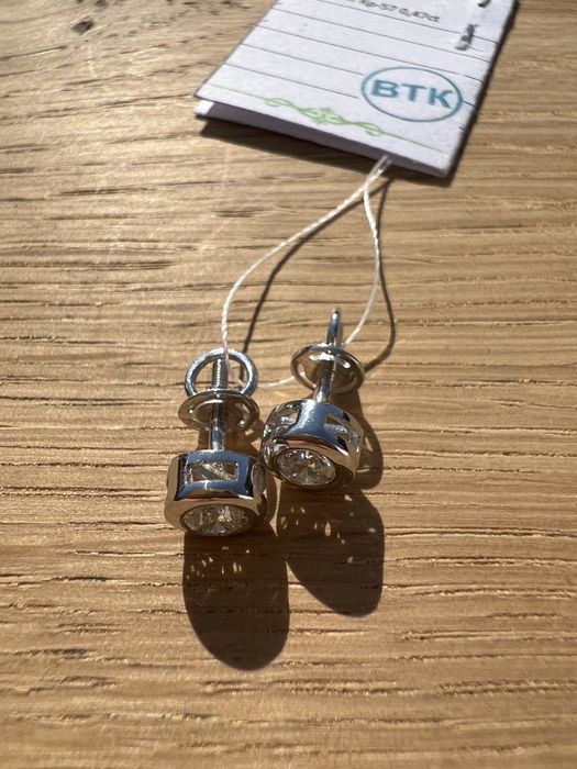 Пусети з діамантами#гвоздики#пусеты#золоті сережки на закрутках