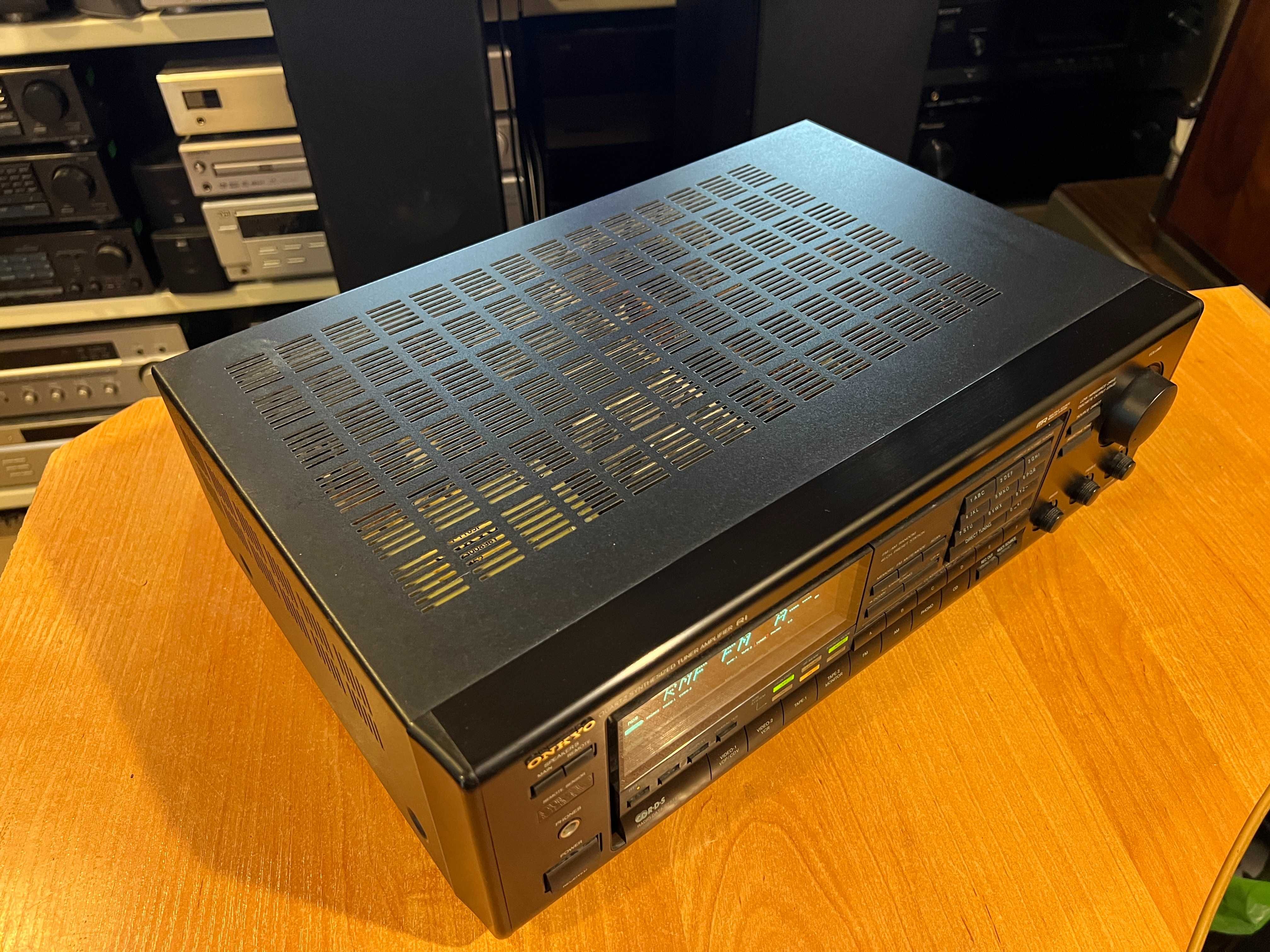 Amplituner Onkyo TX-8510R Audio Room