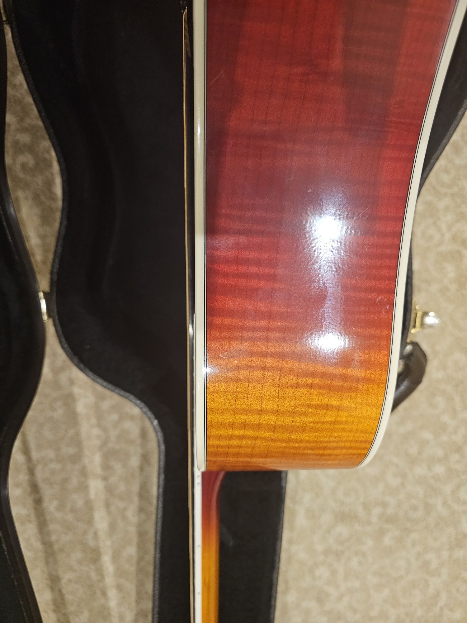 Taylor 610CE Gitara Akustyczna
