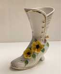 Porcelanowy but figurka wazonik vintage