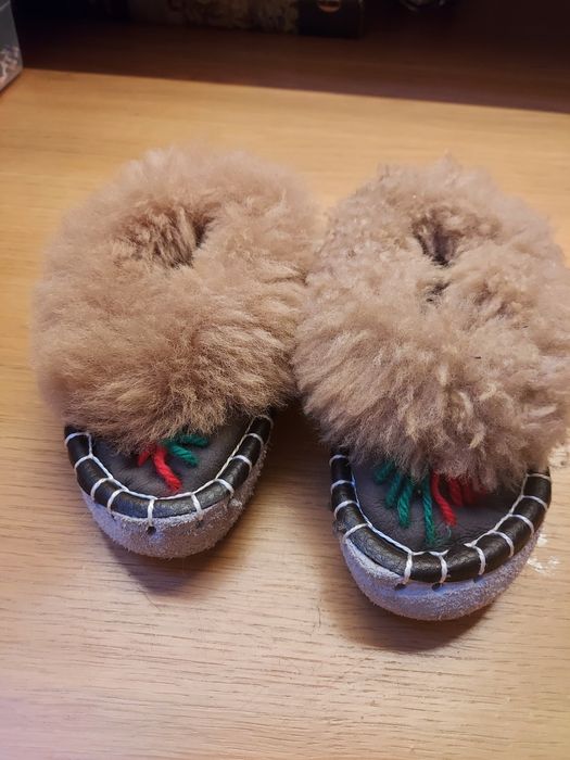 Kapcie góralskie dziecięce długość wkładki 15 cm