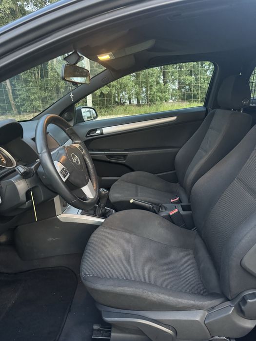 Opel Astra GTC 1.9 150cv comercial 2005