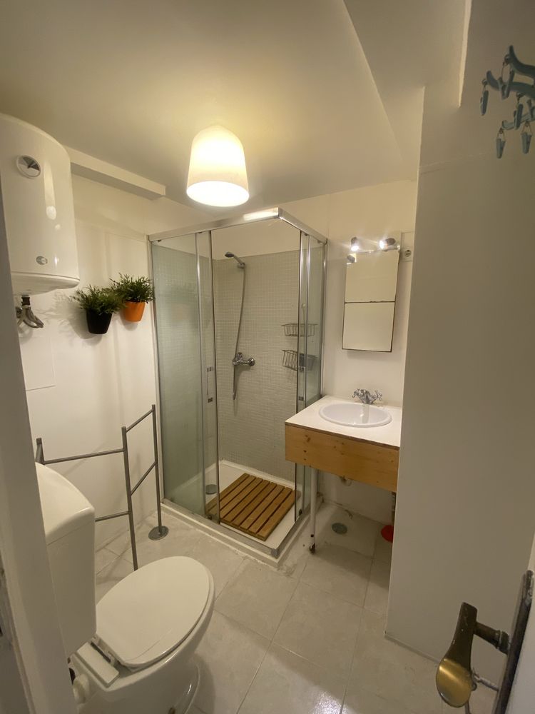 Apartamento T0 nas Janelas Verdes