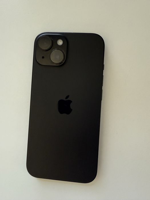 Iphone 15 w bardzo dobrym stanie