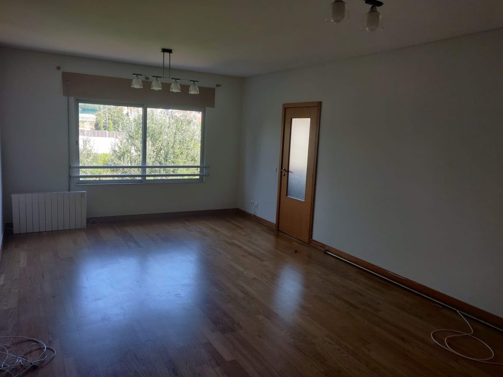 Arrendamento de apartamento t3 Perto Pedrouços junto ao ISCAP
