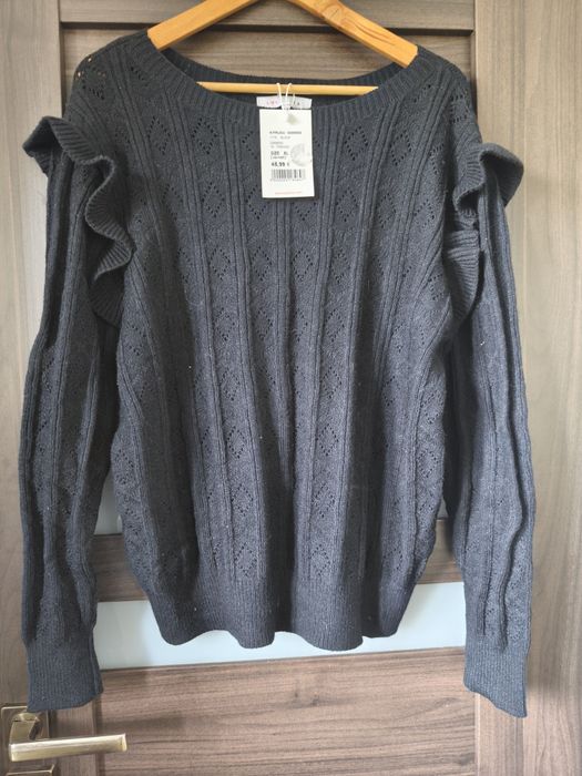 Sweterek czarny ażurowy r 42/44