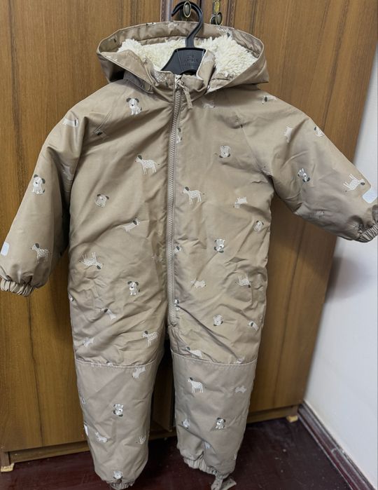 Продається зимовий комбінезон hm H&M