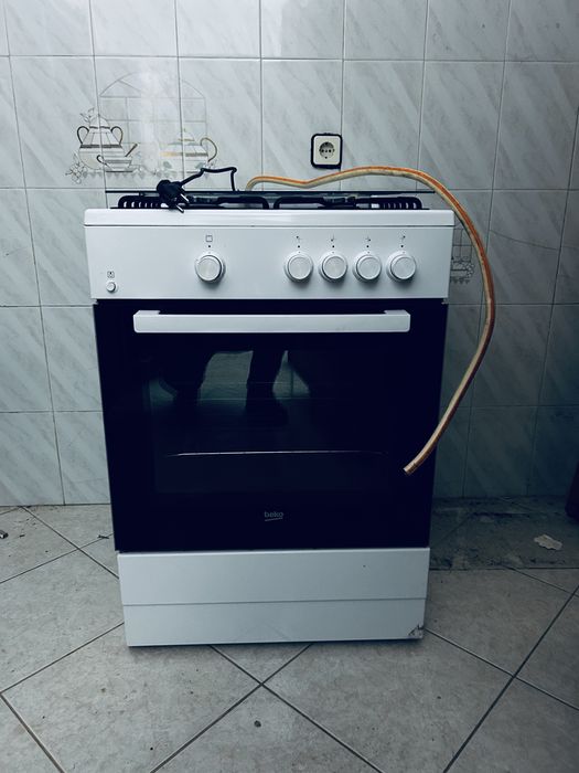 Fogão com forno beko