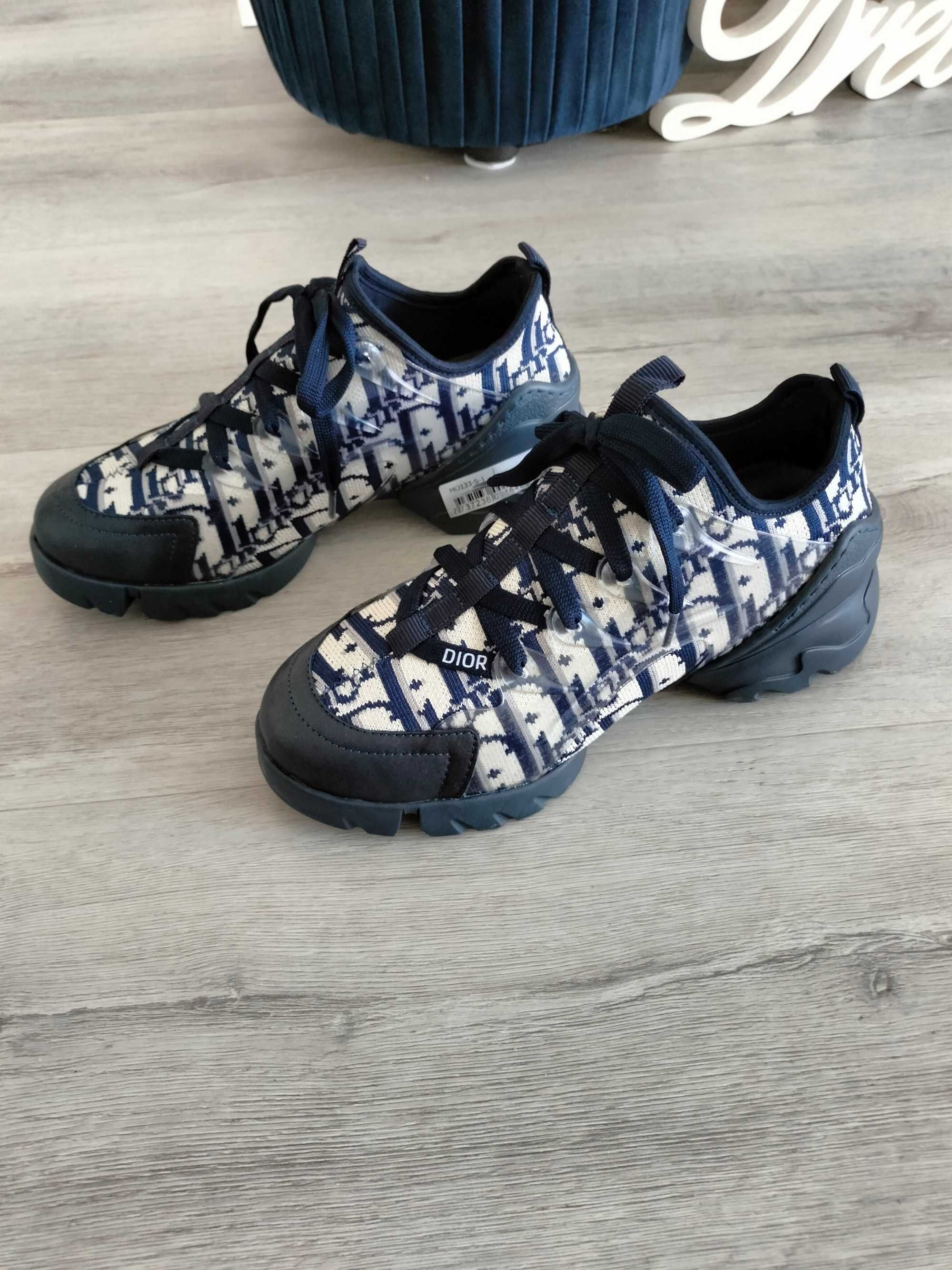 Adidasy logowane rozmiar 38nowe