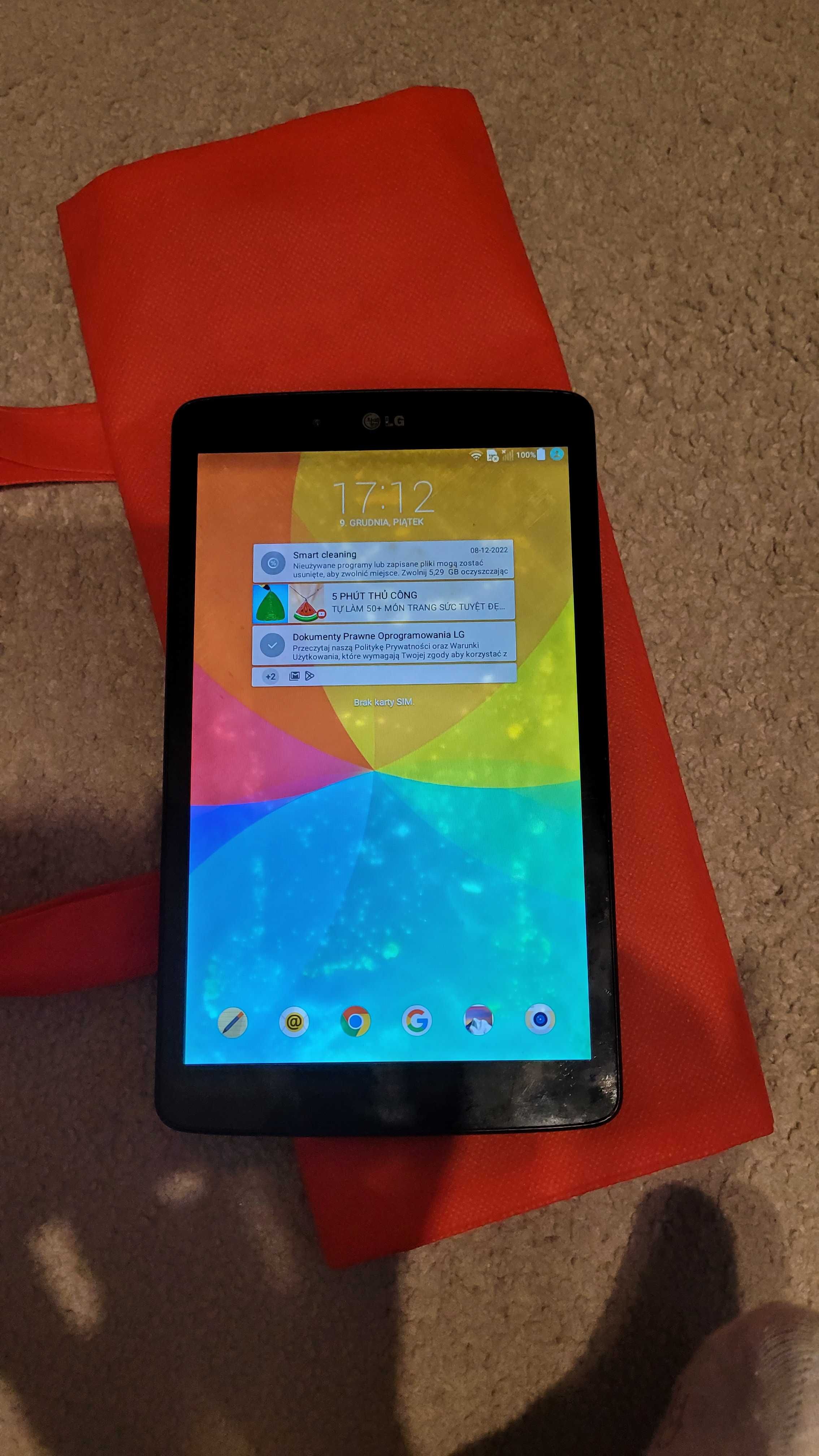 Tablet  LG  V490