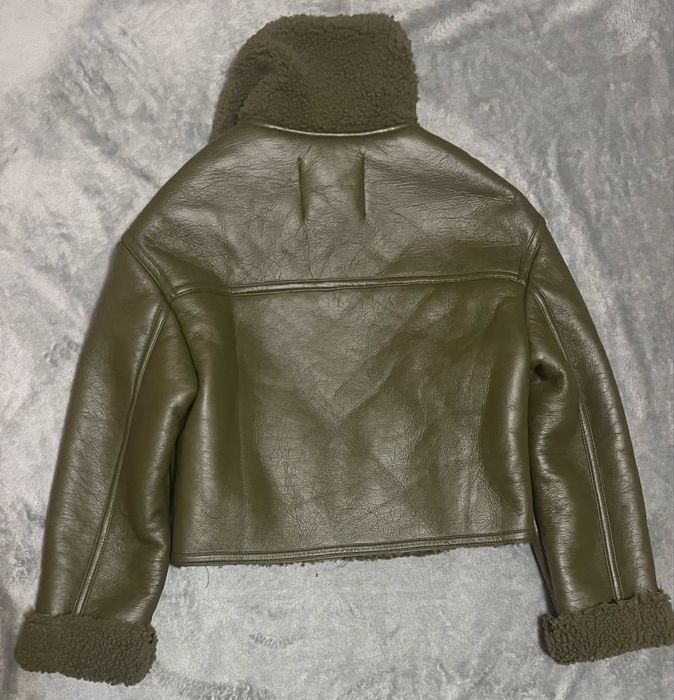 Дублянка. коротка куртка  Bershka