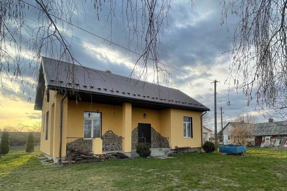 Продаж будинку Жовківський район с.Бишків 45км.до м.Львів .