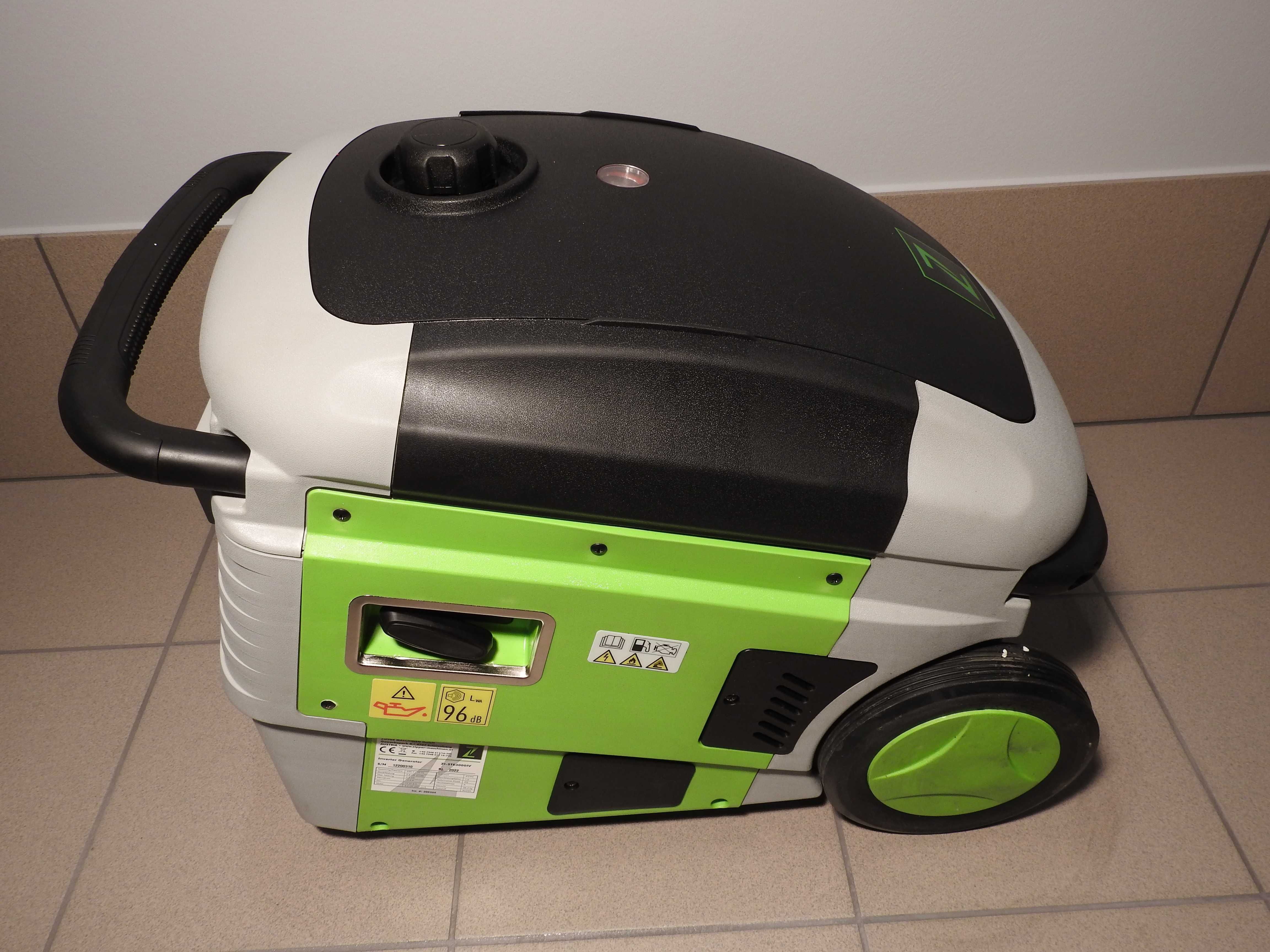 Agregat prądotwórczy Zipper, generator Inverter 3000W 2 x 230V, 1 USB