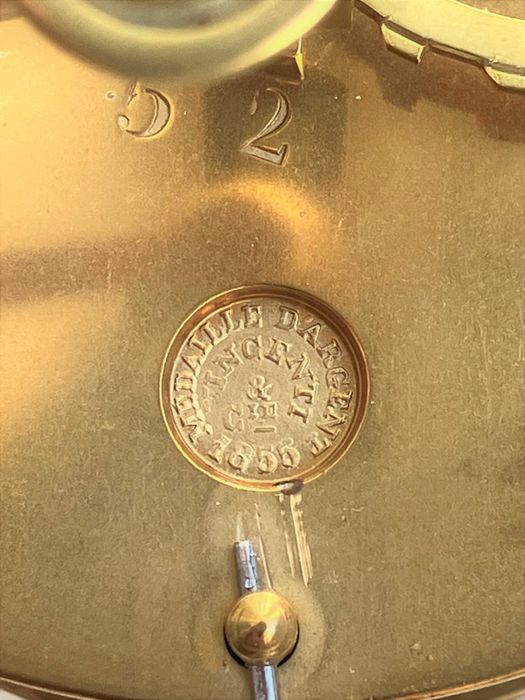 Камінний бронзовий годинник XIX століття в оригінальному срібленні