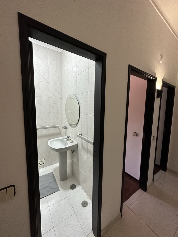 Quarto c cama casal + cama solteiro em Entroncamento
