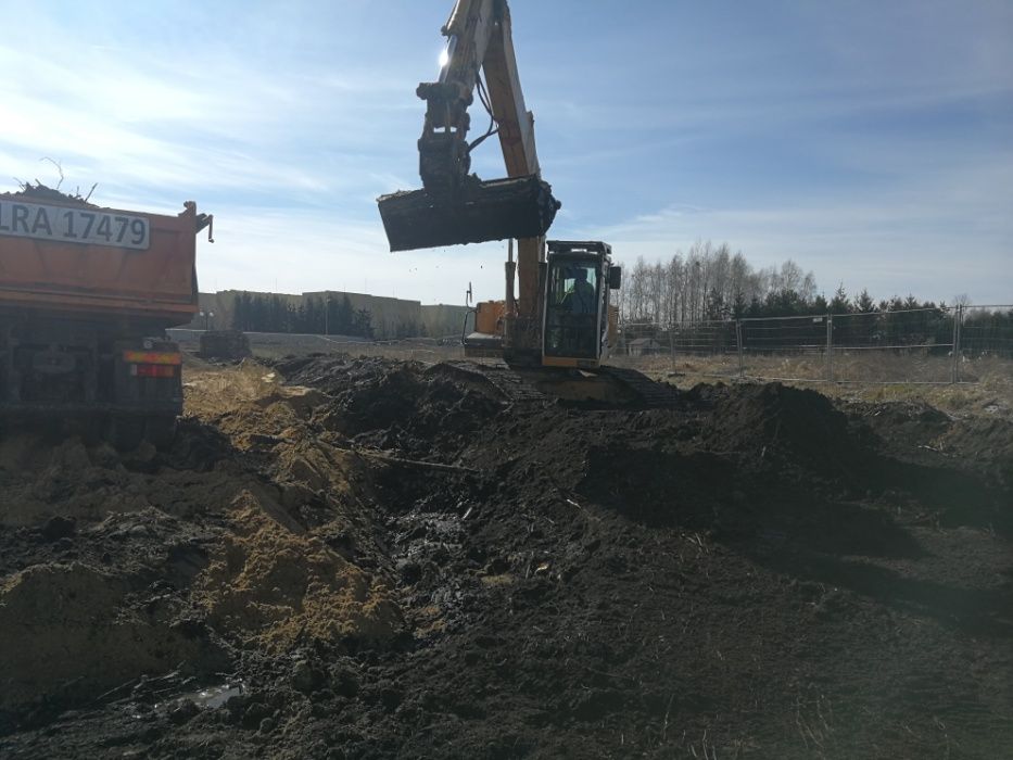 Wykopy stawów.Usługi koparką gąsienicową . Kruszony beton