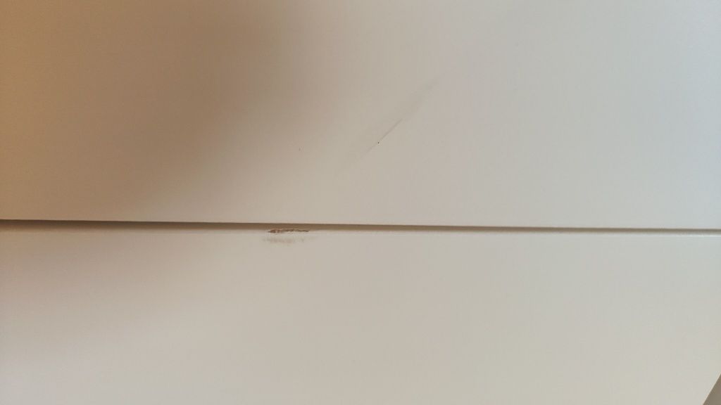 Cómoda NORDLI de 8 gavetas
