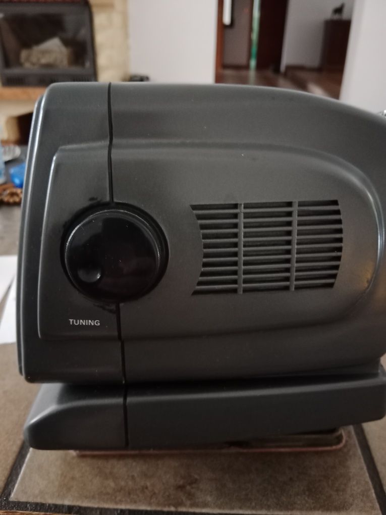 Mini telewizor turystyczny