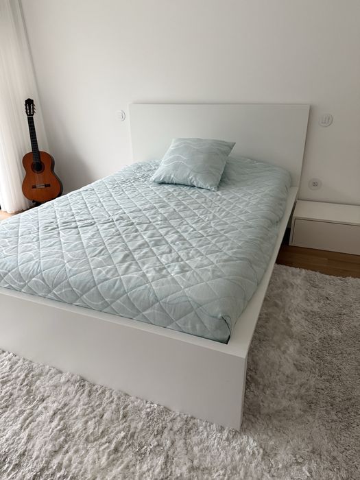 Cama IKEA (como nova)