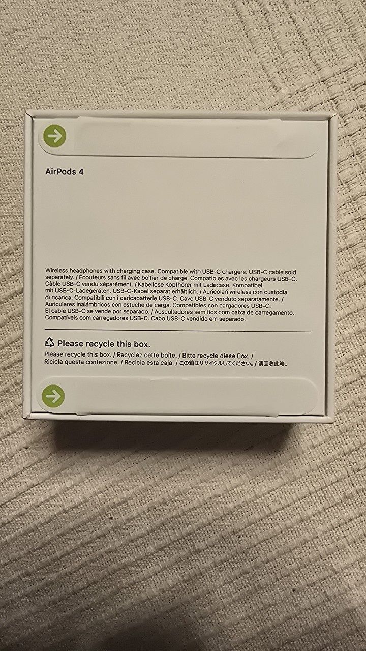 Słuchawki Apple AirPods 4