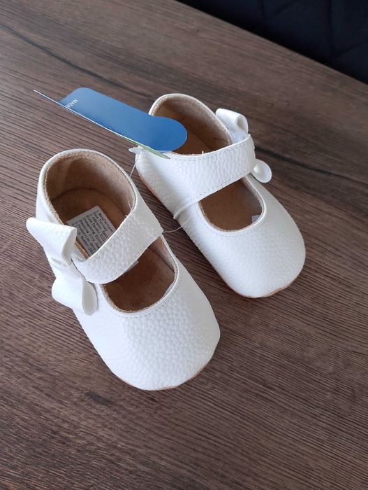 Buciki chrzest z kokardką na rzep rozm 20