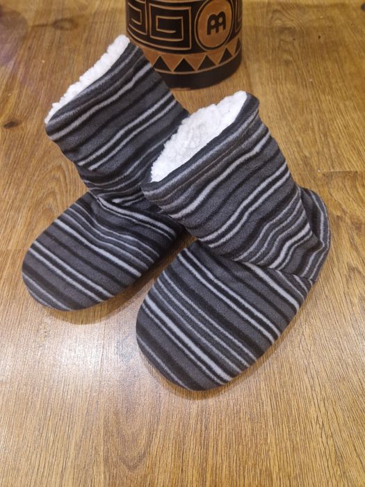 Ciepłe kapcie papucie skarpety laczki ciapy