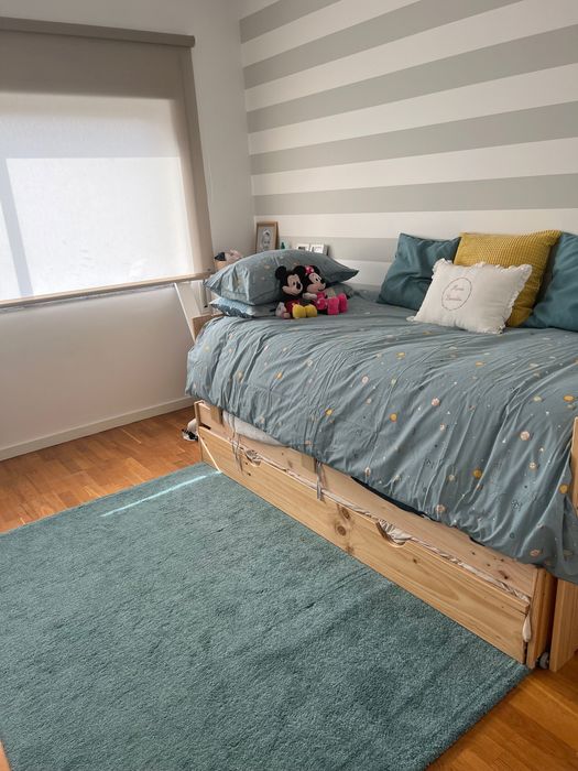 Vendo cama gaveta com 1 colchão incluído solteiro