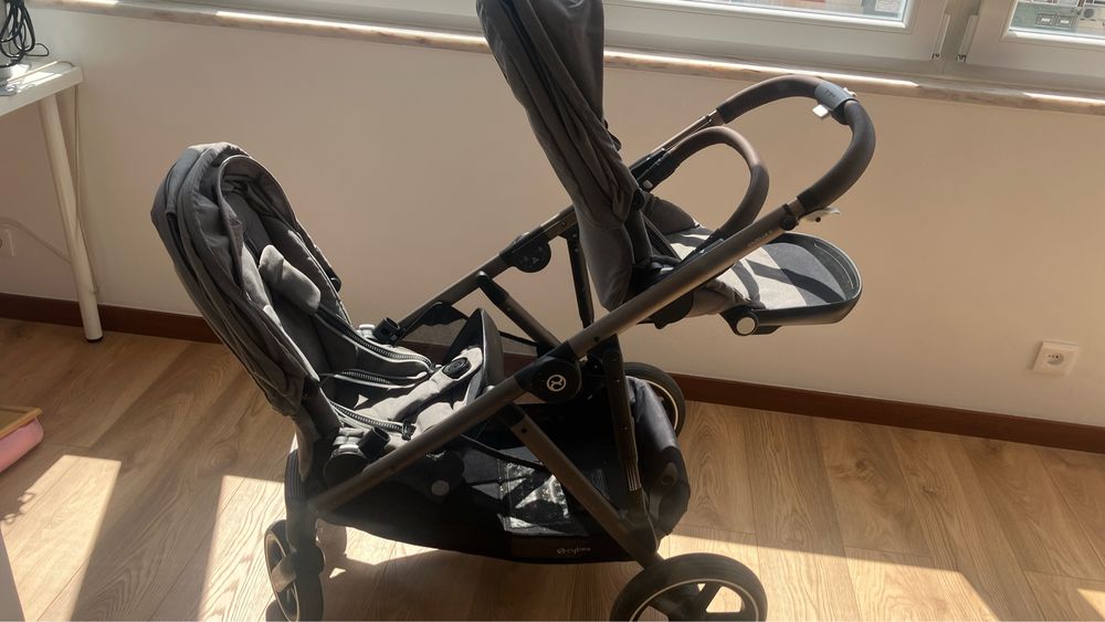 Carrinho gazelle com duas cadeiras