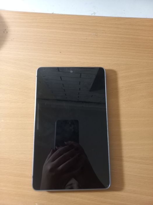 Продам на запчастини планшет Asus Nexus 7